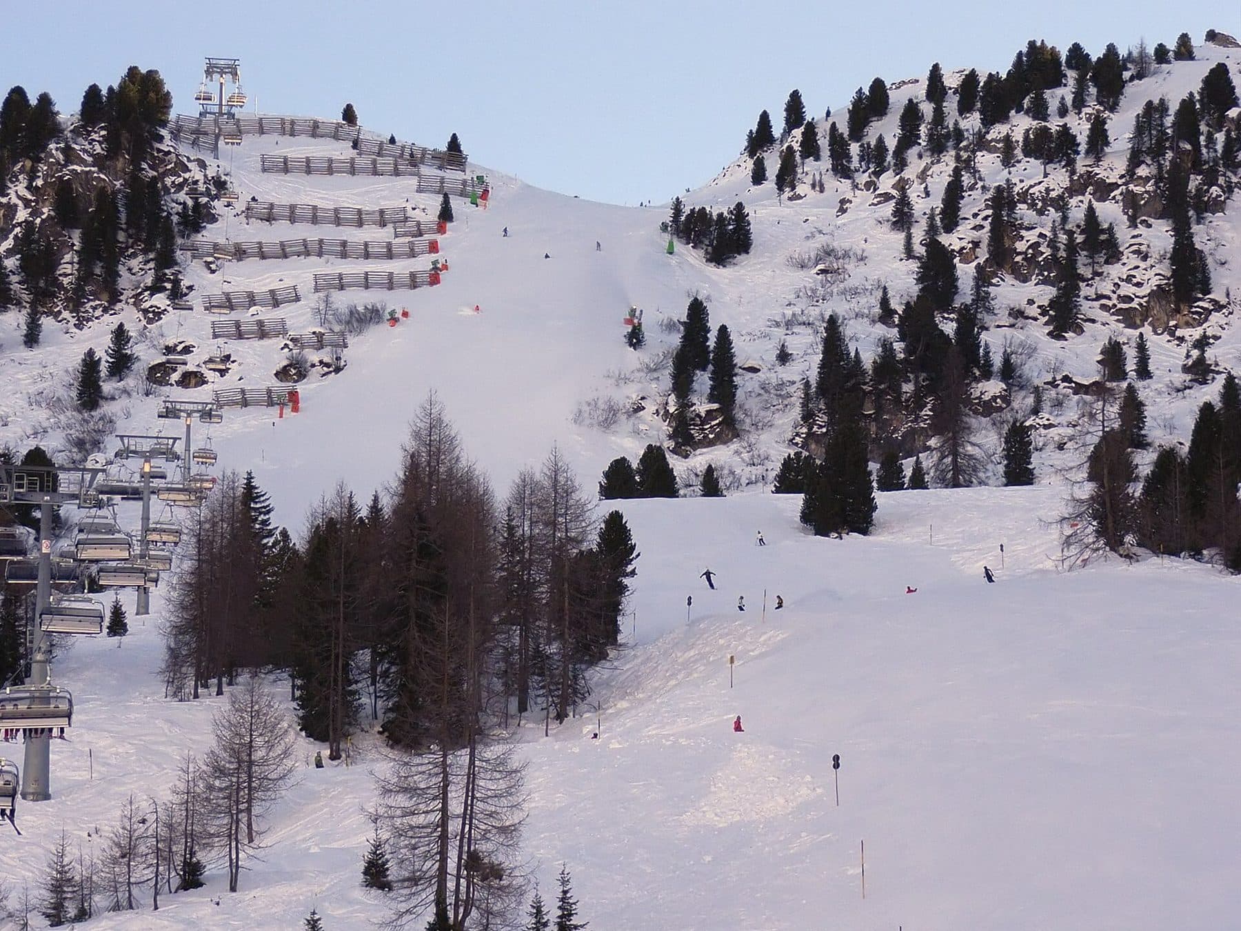 Stok narciarski w Mayrhofen w dolinie Zillertal w Austrii